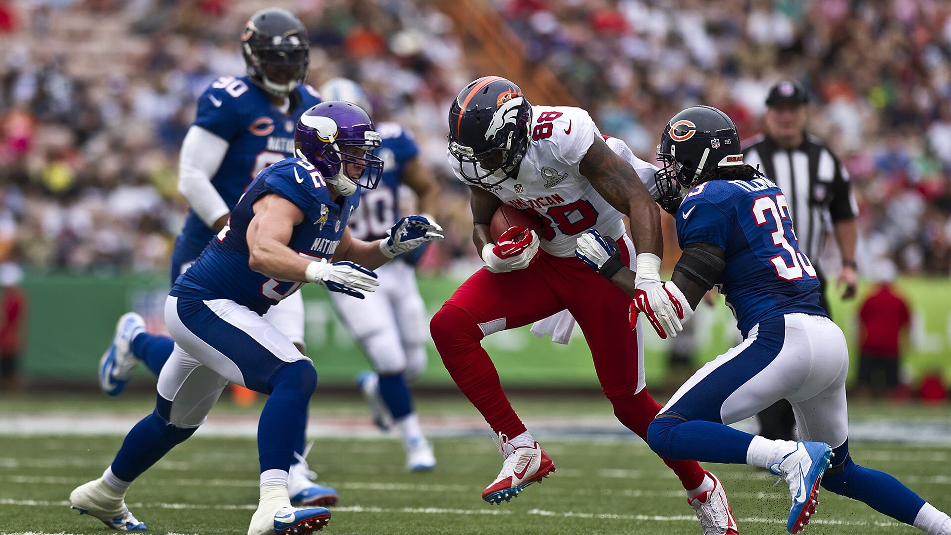 _酷炫光影漂移车：夜晚中的极致速度感_，光源漂移